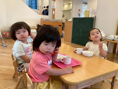 おやつの時間の様子